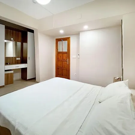 Paddys Ovacik Apartman *